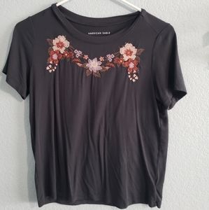 Soft flowered neckline tee